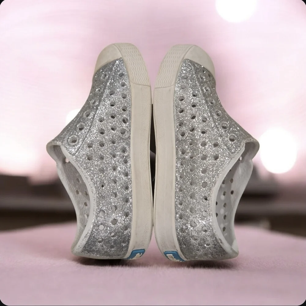 Native Kids Silver Glitter Slip-On Water Shoes